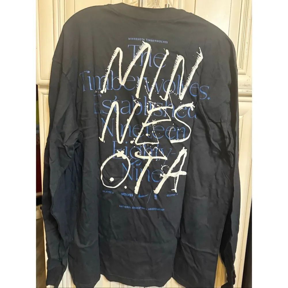 Nike Men's NBA Minnesota Timberwolves Long Sleeve Graphic Tee Black Medium NWT